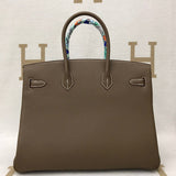 Refined handbag styled for everyday wear