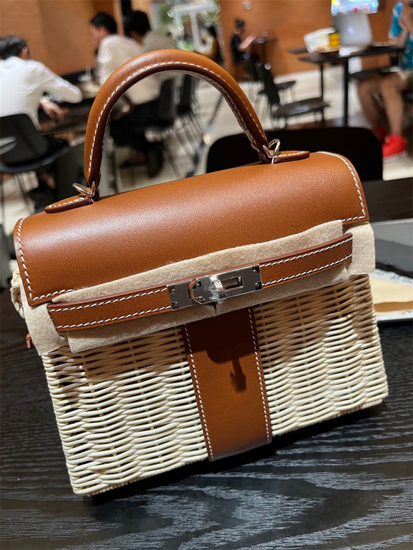  Everyday structured bag carried on shoulder 16