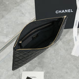  spacious purse view 9