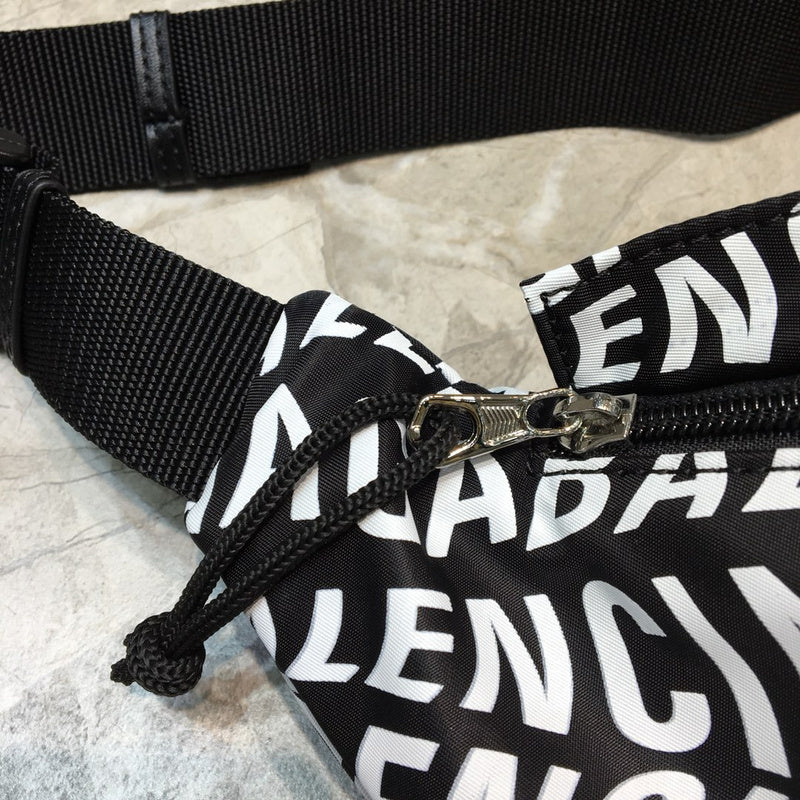 Sophisticated Vegan Leather Handbag - Signature Hardware Accents | Women's Everyday Carry Handbag #240 - hardware and detail close-up (image 5) of designer-inspired handbag