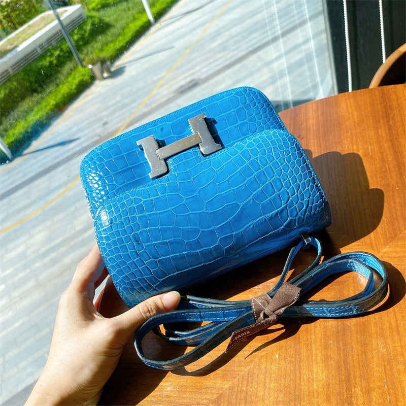  Clean-Lined satchel front view 19