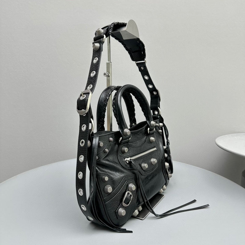 Zivas Charm Elevated Essentials Statement Handbag (Premium Everyday Carry) – Lifestyle Shot