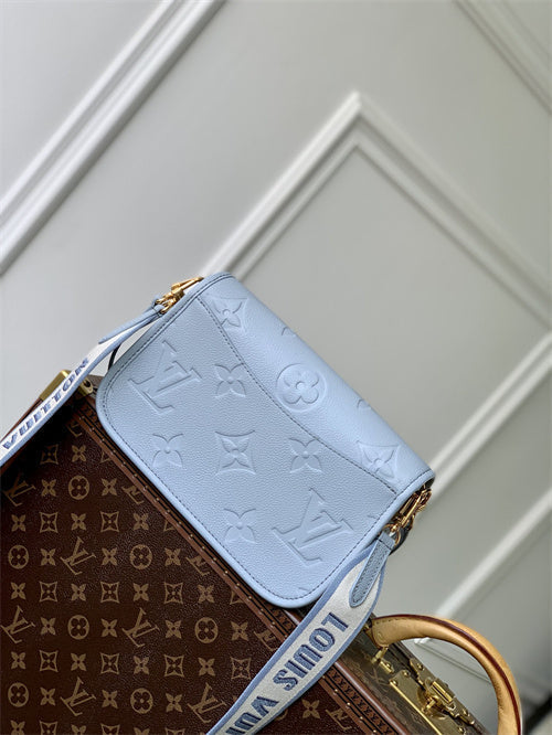  Versatile top-handle bag carried on shoulder