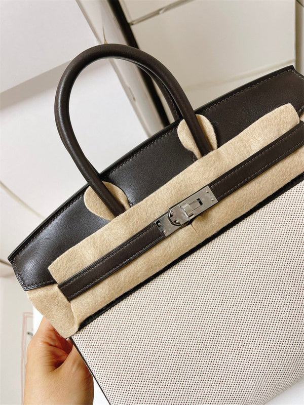  carryall bag interior and compartment view 9