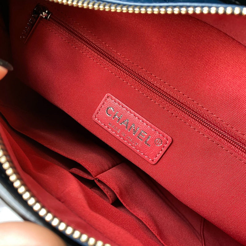  handbag, spacious everyday style, image 7