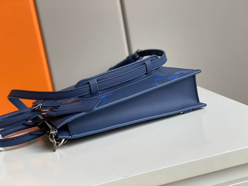 Interior view of elevated premium women's handbag – women's luxury accessory
