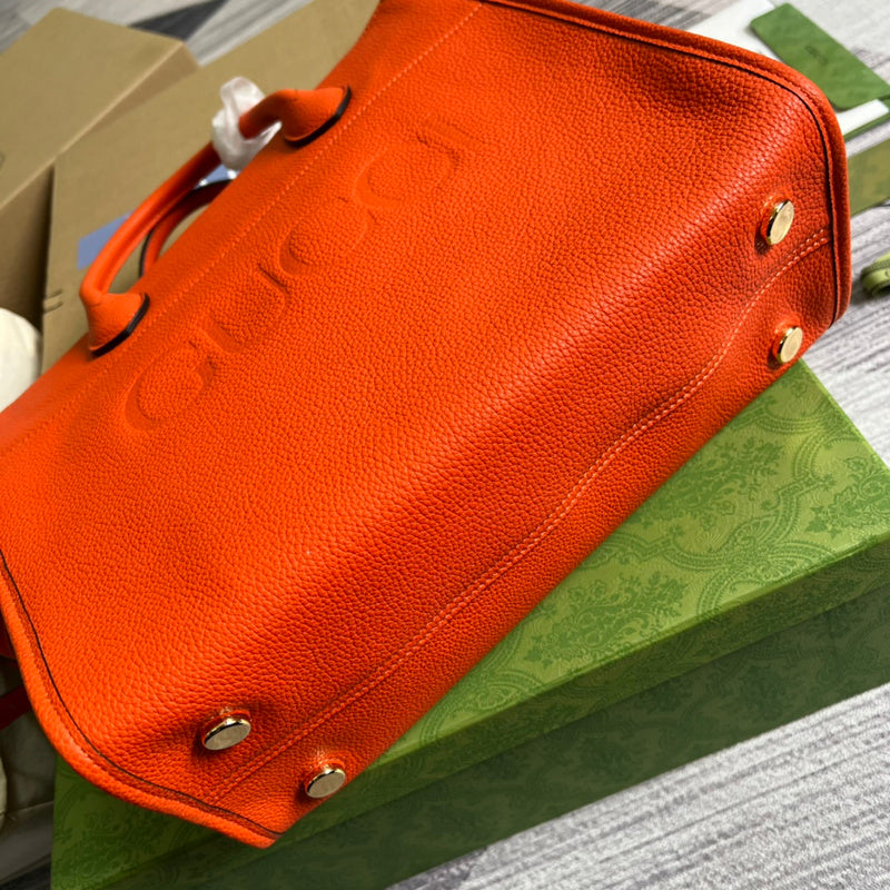 Styled lifestyle shot of classic polished women's handbag – women's premium purse