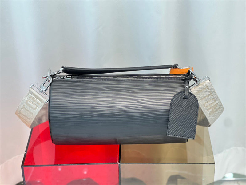  tote bag interior and compartment view 21