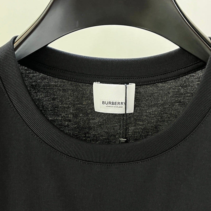 Three-quarter angle view of Burberry luxury piece style No.289