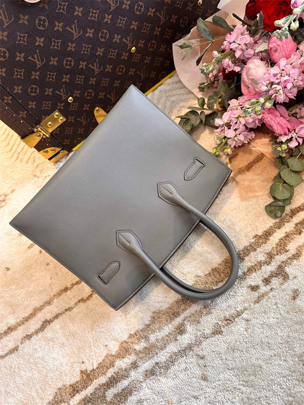 Interior view of graceful premium bag