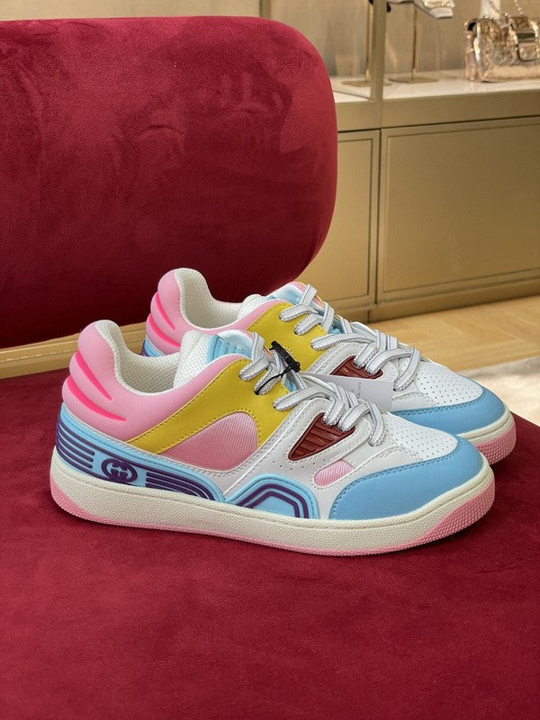 Gucci classic monochrome luxury sneakers view 10 heritage-inspired look