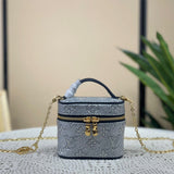  crossbody bag interior and compartment view