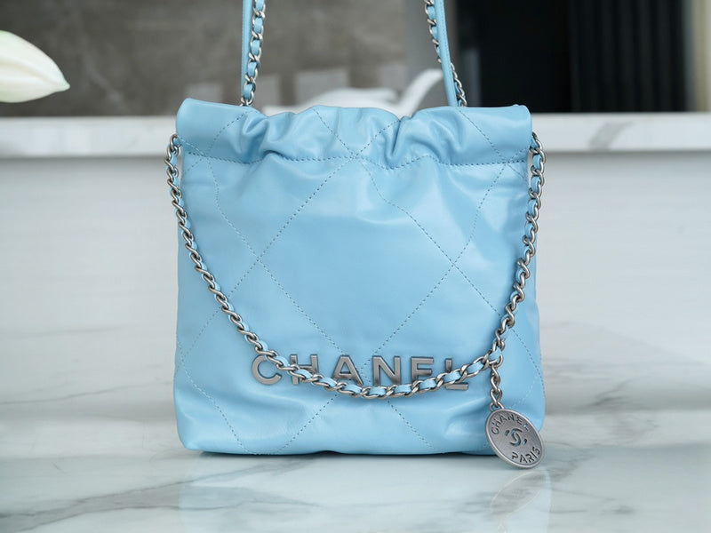  women's handbag, mid design, view 1