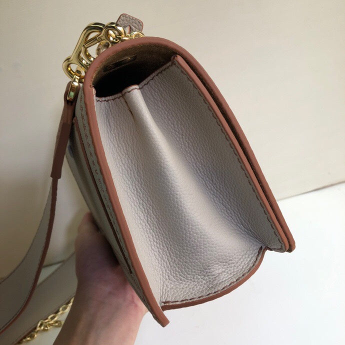 Ziva's Charm handbag – interior view (24cm*15cm*8cm)