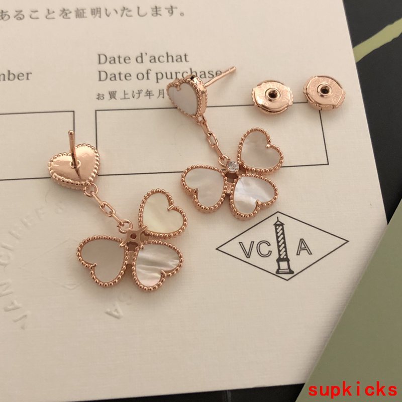 Side view of Van Cleef & Arpels unisex jewelry piece
