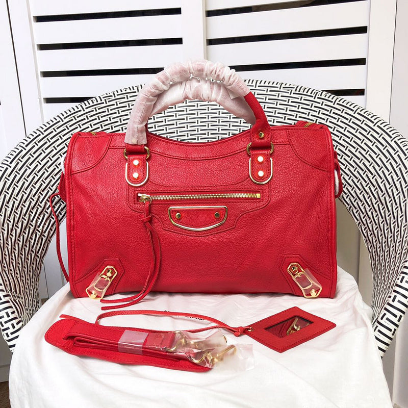 Side profile of polished statement women's handbag – women's designer-style accessory