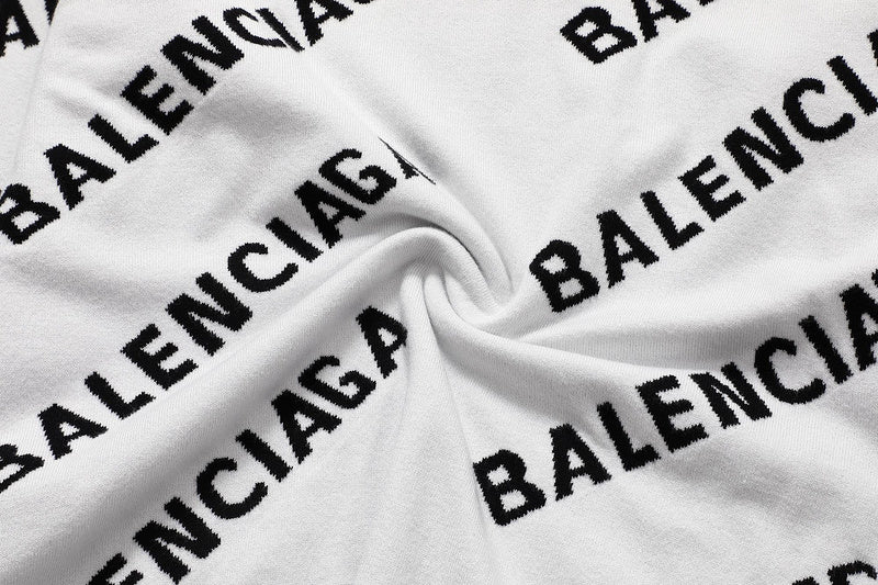 Styling view of Balenciaga luxury piece style No.045