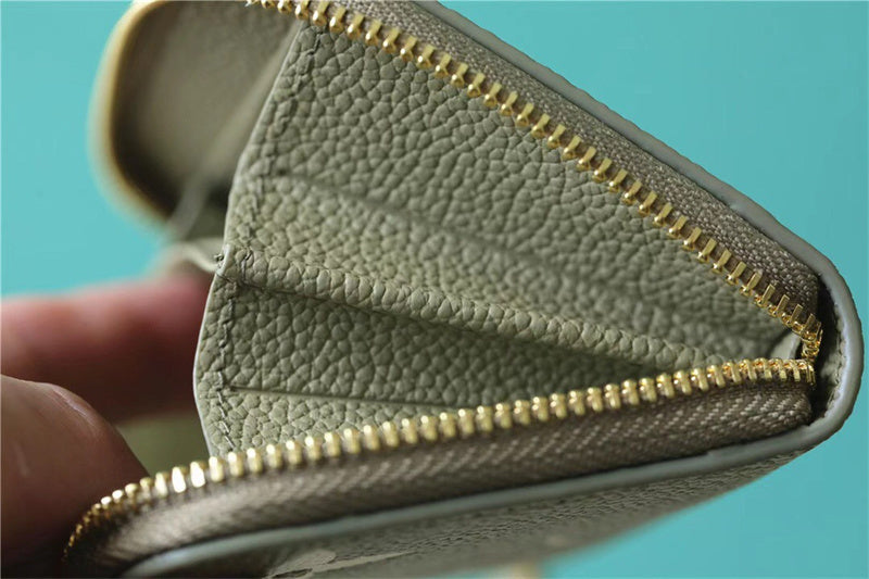  Minimalist crossbody bag front view 7