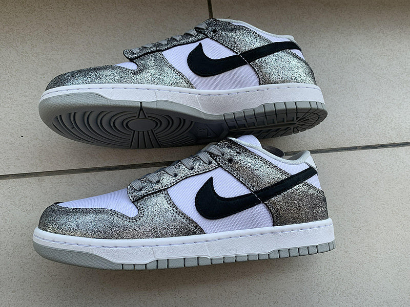Nike Men's & Women's Designer Street Sneakers — Style 194 hardware detail