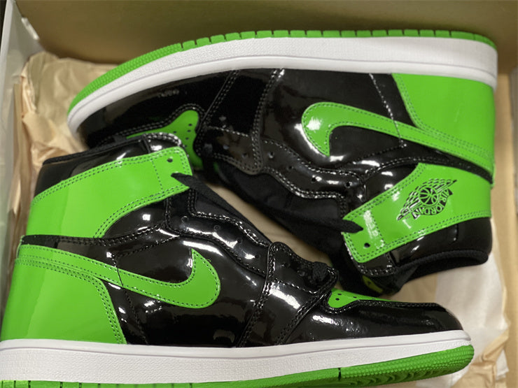 Nike Men's & Women's Luxury Low-Top Trainers — Style 261 close-up view