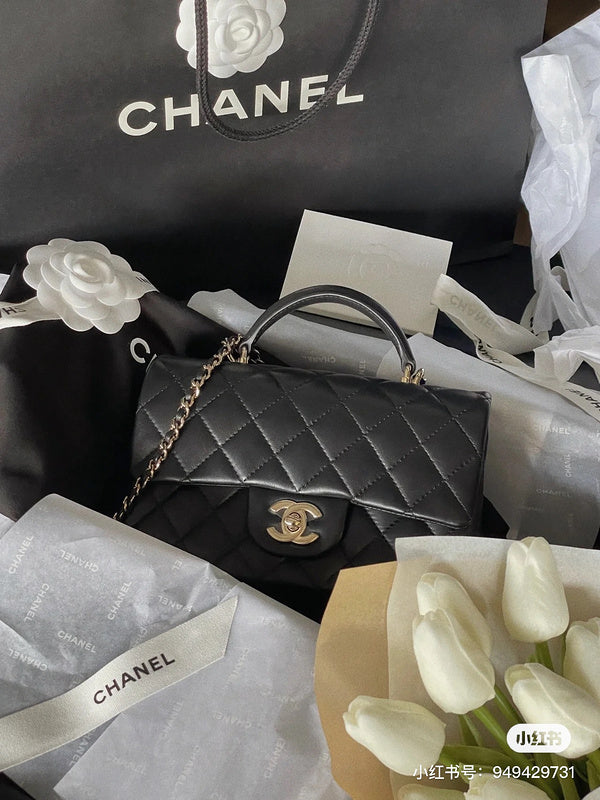  women's handbag, versatile design, view 2