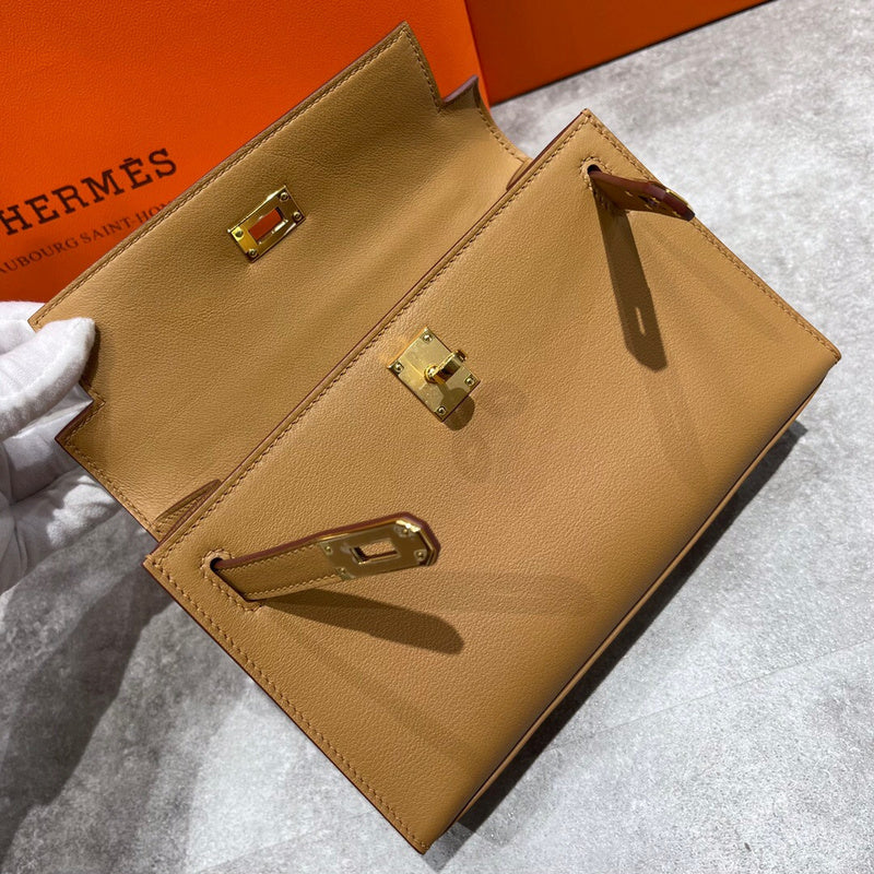 Interior view of understated premium bag