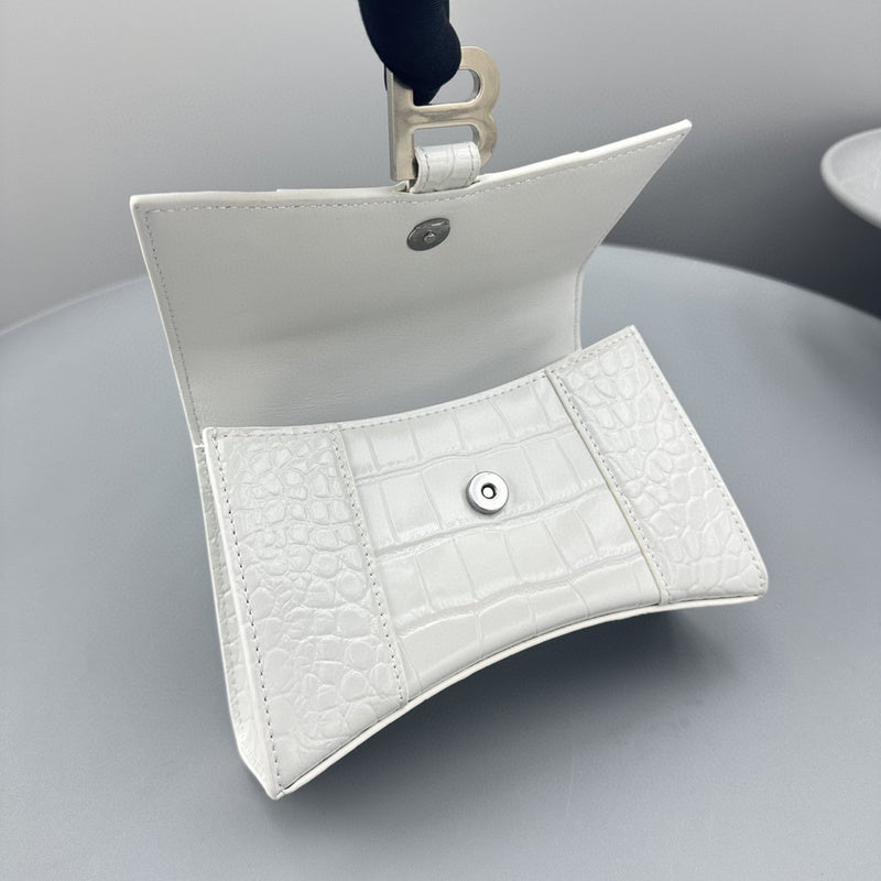 Zivas Charm Chic Craftsmanship Fashion Handbag (Polished Everyday Piece) – Interior View