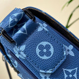  Refined shopper bag carried on shoulder