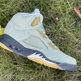 Nike Men's & Women's Luxury Low-Top Trainers — Style 249 side view