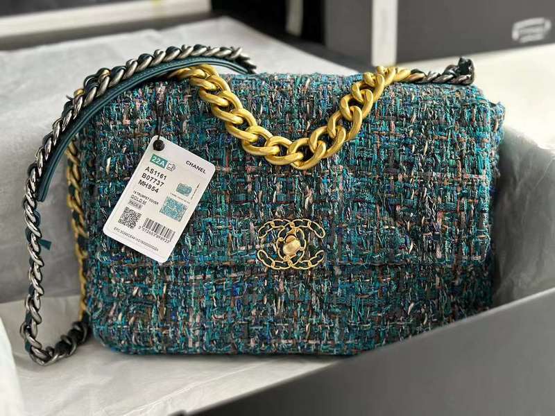 Zivas Charm Elevated Essentials Everyday Handbag (Designer-Inspired Craftsmanship) – Detail View