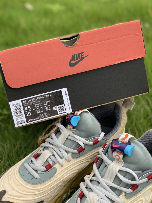 Nike Men's & Women's Designer Low-Top Shoes — Style 077 interior view