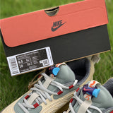 Nike Men's & Women's Designer Low-Top Shoes — Style 077 interior view