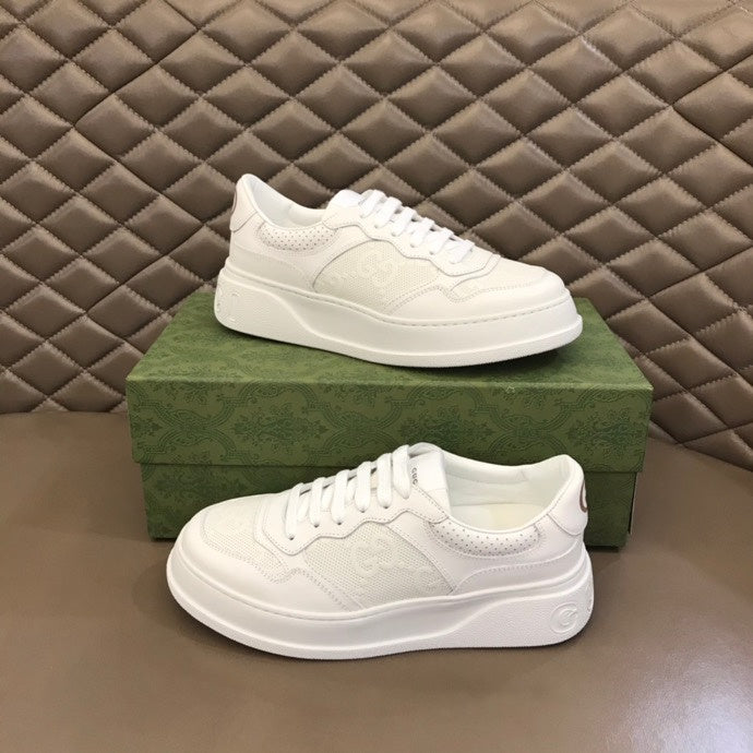 Gucci stone beige luxury sneakers view 4 padded collar comfort