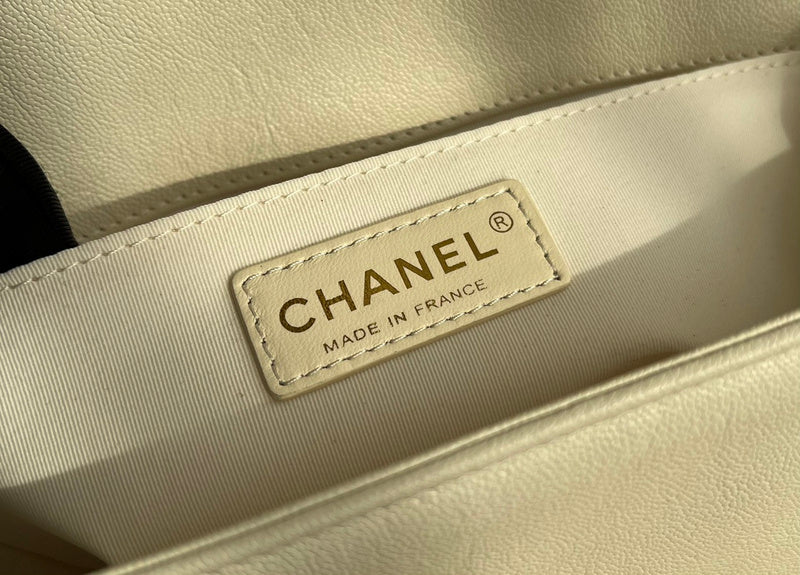  mid purse view 9