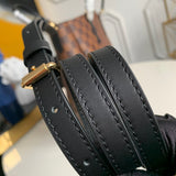 Side profile of everyday-luxe premium women's handbag – women's statement bag