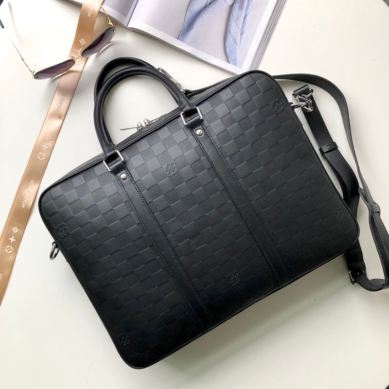 Side profile of premium polished women's handbag – women's luxury accessory