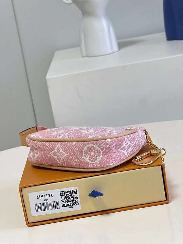 Styled lifestyle shot of statement chic women's handbag – women's luxury accessory