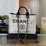  women's handbag, spacious design, view 2