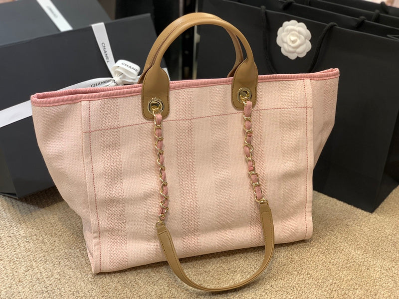  spacious purse view 7