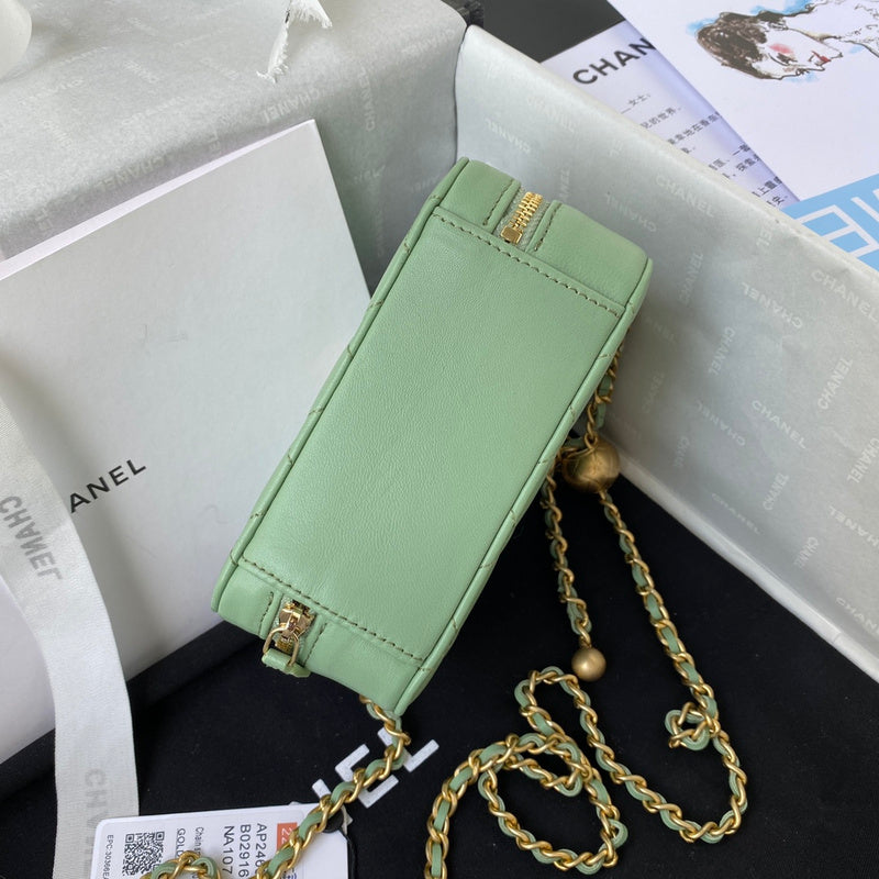  handbag, compact everyday style, image 4
