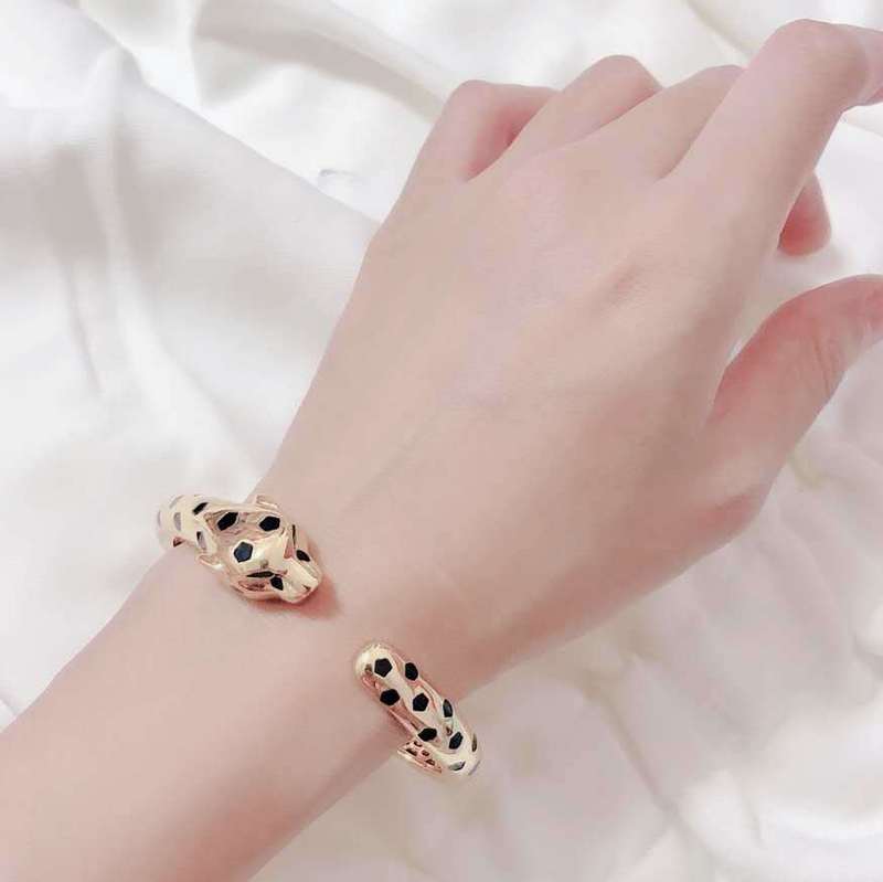 Angled view of Cartier unisex jewelry piece