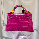  modern tote bag styled with outfit 18