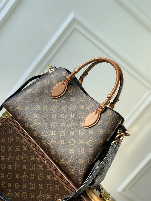  top-handle bag interior and compartment view