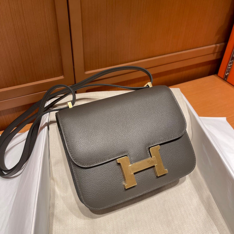 Side view of balanced structured handbag