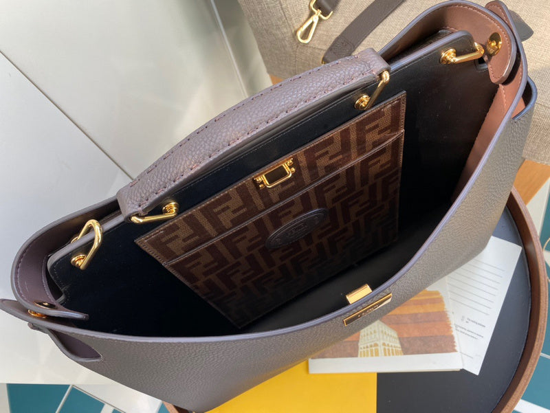 Ziva's Charm handbag – full view (Standard Size)