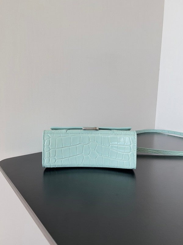 Zivas Charm Signature Style Statement Handbag (Effortless Style Upgrade) – Side Profile