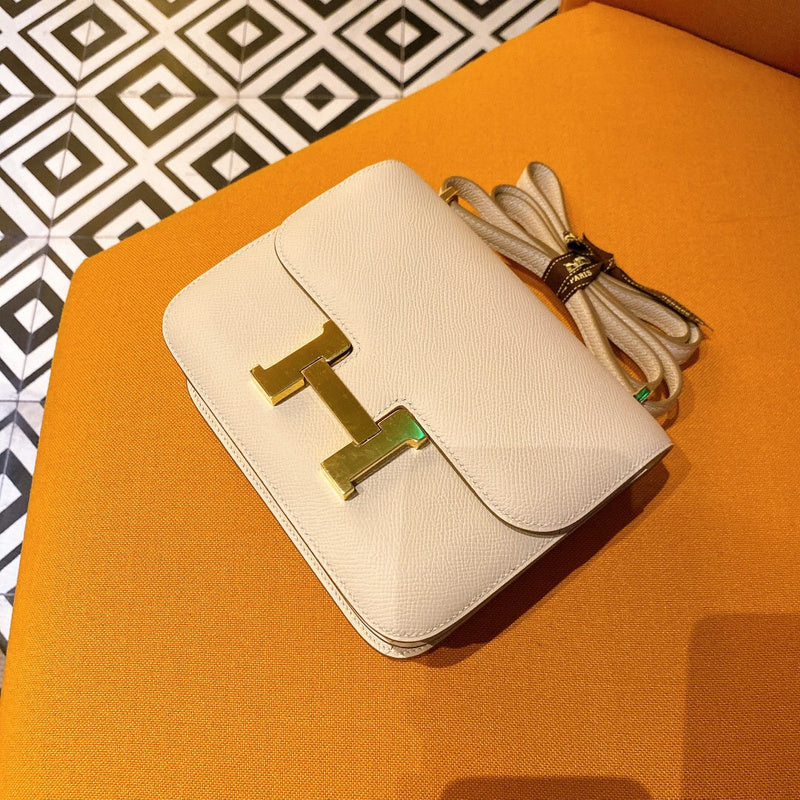 Refined handbag styled for everyday wear