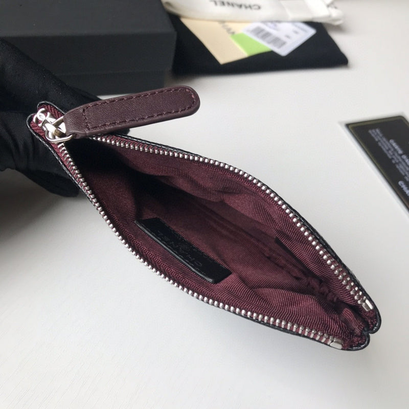 Zivas Charm Versatile Design Everyday Handbag (Contemporary Shape Language) – Interior View