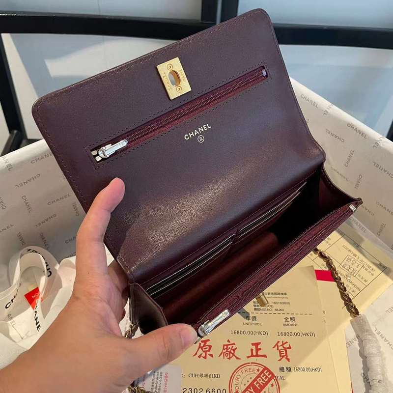 Zivas Charm Chic Craftsmanship Luxury Handbag (Polished Everyday Piece) – Interior View