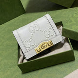 Handle and strap detail of statement modern women's handbag – women's luxury accessory